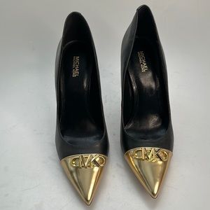 Make: Michael Kors Brand New without tags, size 8.5